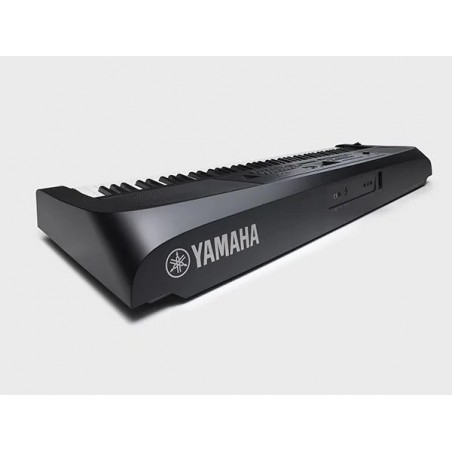 Yamah DGX-670 B - widok z tyłu Yamah DGX-670 B - widok z tyłu