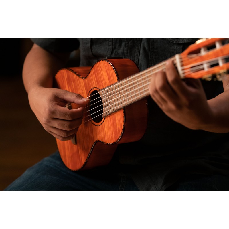 Ortega RGLE18FMH - guitarlele - 12 Ortega RGLE18FMH - guitarlele - 12