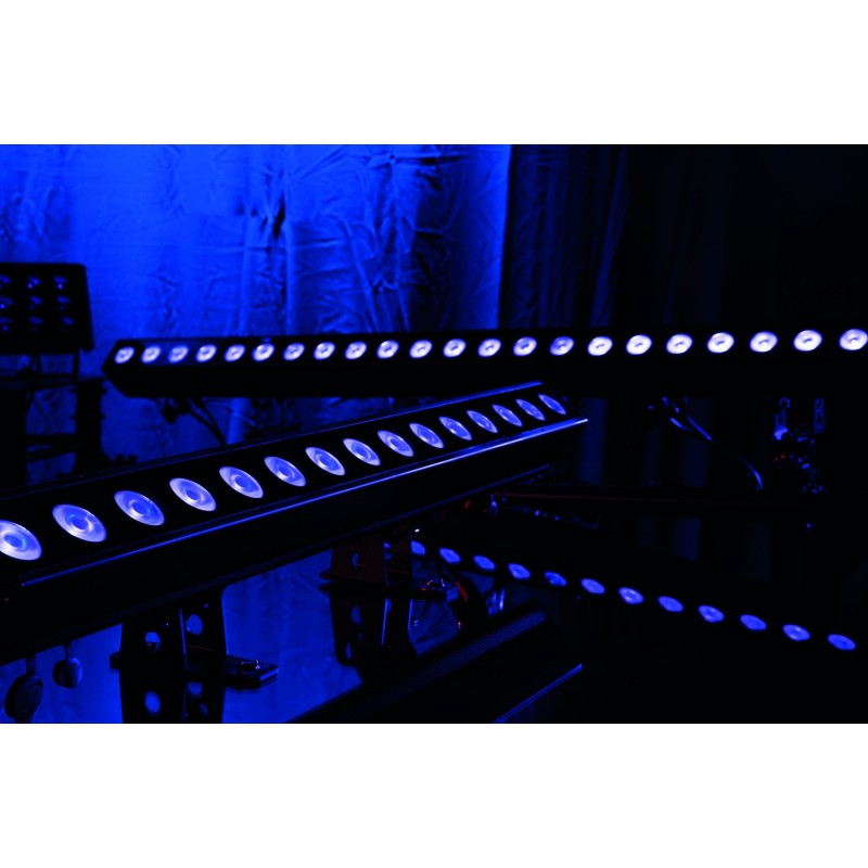 Showtec Belka LED Cameleon PixelBar 15 Q6 Tour