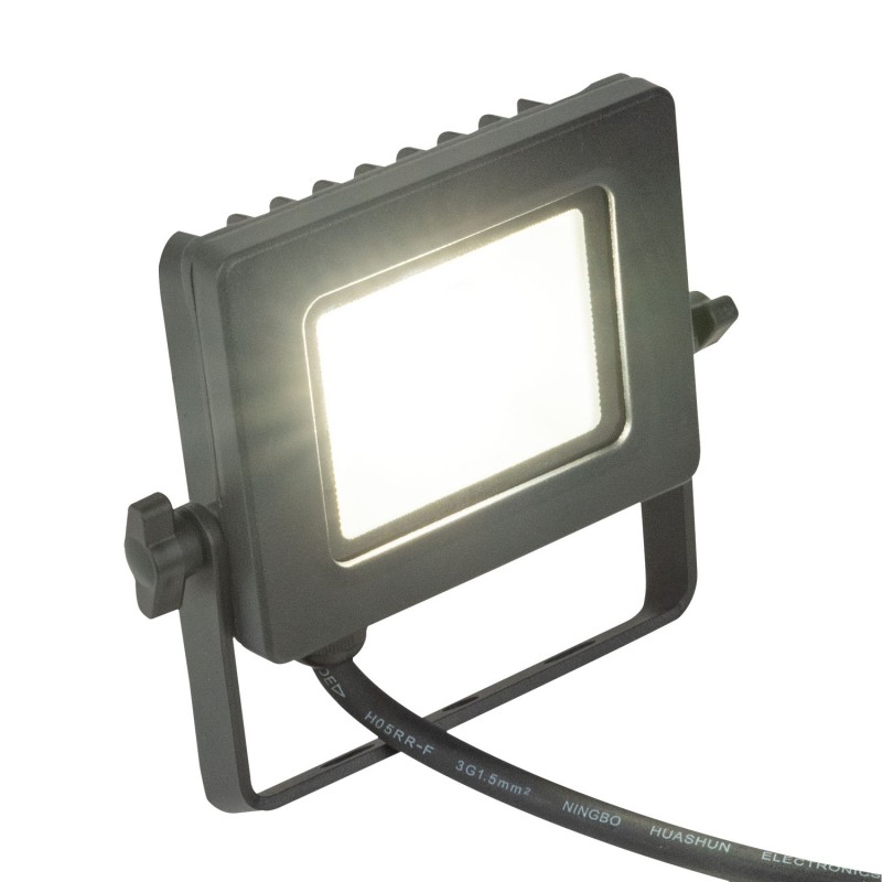 Showtec Reflektor Aviano Tour 10W CCT LED Showtec Reflektor Aviano Tour 10W CCT LED