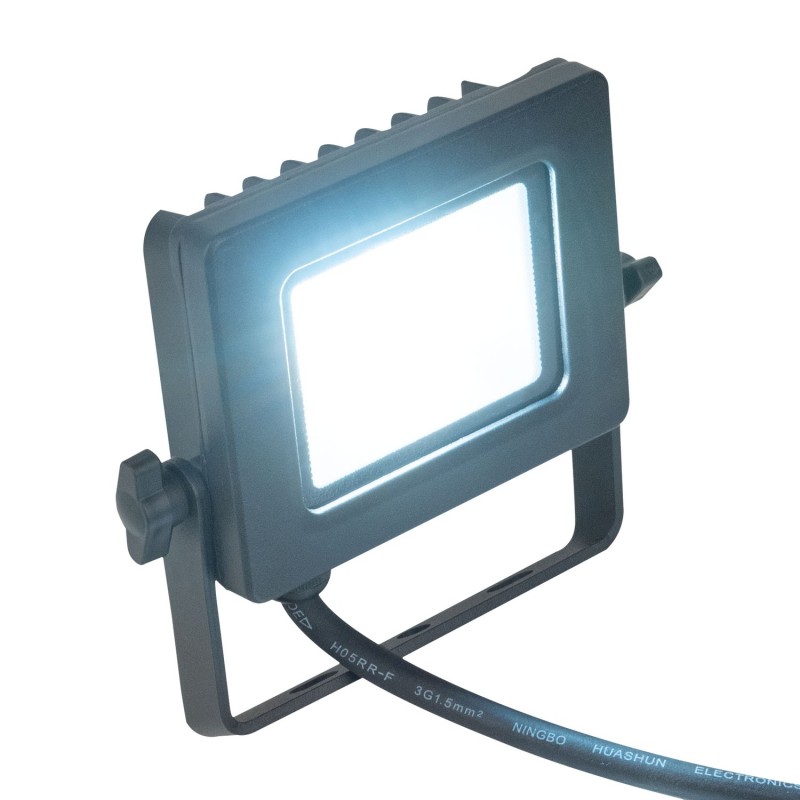 Showtec Reflektor Aviano Tour 10W CCT LED Showtec Reflektor Aviano Tour 10W CCT LED