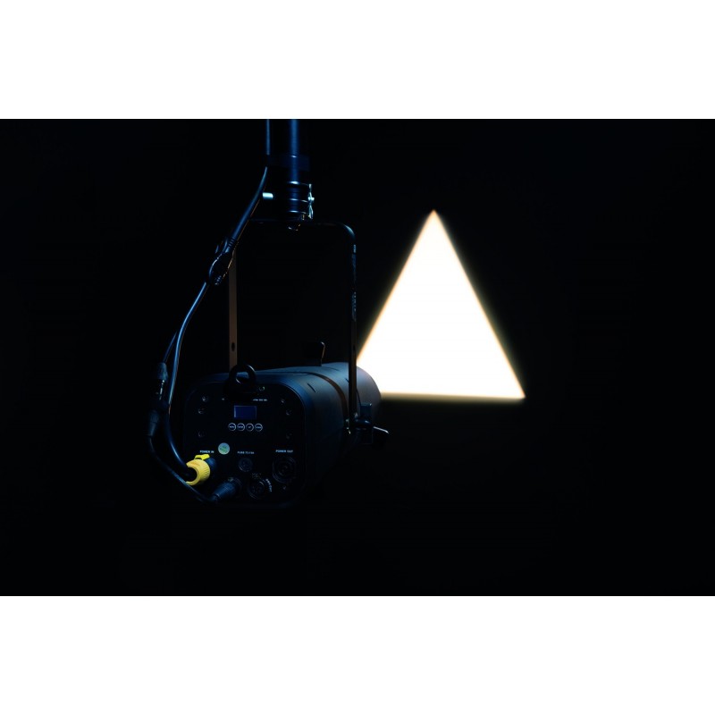 Showtec Reflektor teatralny Performer Profile Zoom 150 Q6 RGBACL Showtec Reflektor teatralny Performer Profile Zoom 150 Q6 RGBACL