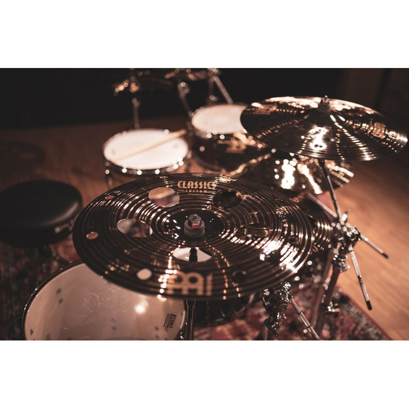 Meinl Cymbals CC18DATRCH - Talerz perkusyjny typu China 18" Classics Custom Dark Trash - 6 - China - Meinl Cymbals CC18DATRCH - 