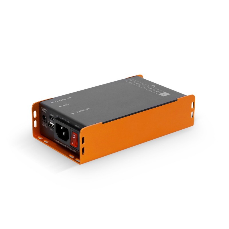 Palmer PWT 06 IEC - Uniwersalny zasilacz do pedalboardów z USB Palmer PWT 06 IEC - Uniwersalny zasilacz do pedalboardów z USB