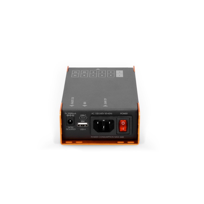 Palmer PWT 12 IEC - Uniwersalny zasilacz do pedalboardów z USB Palmer PWT 12 IEC - Uniwersalny zasilacz do pedalboardów z USB