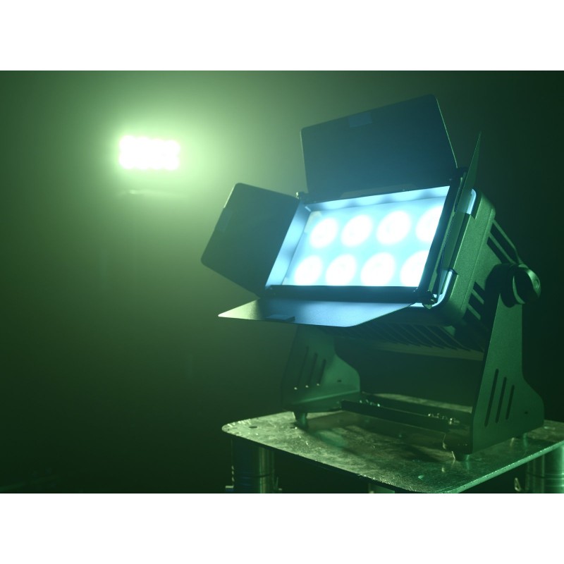 Eurolite AKKU Multiflood IP 8x10W RGBW Wash CRMX - Panel oświetleniowy LED Eurolite AKKU Multiflood IP 8x10W RGBW Wash CRMX - Panel oświetleniowy LED