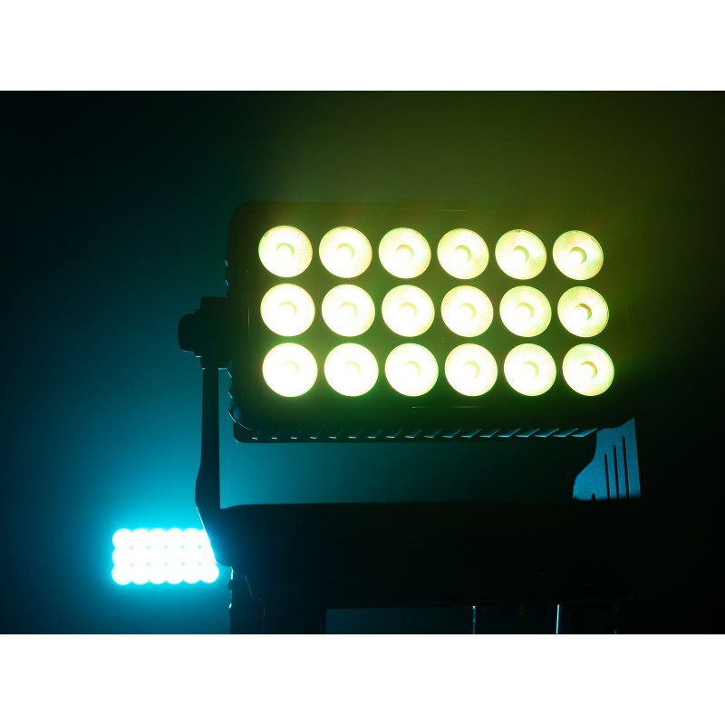 Eurolite AKKU Multiflood IP 18x10W RGBW Wash CRMX - Panel oświetleniowy LED Eurolite AKKU Multiflood IP 18x10W RGBW Wash CRMX - Panel oświetleniowy LED