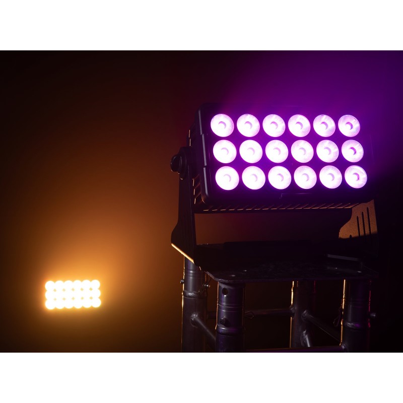 Eurolite AKKU Multiflood IP 18x10W RGBW Wash CRMX - Panel oświetleniowy LED Eurolite AKKU Multiflood IP 18x10W RGBW Wash CRMX - Panel oświetleniowy LED