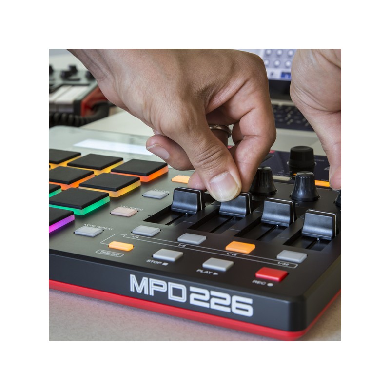 Akai MPD 226 - Kontroler USB/MIDI