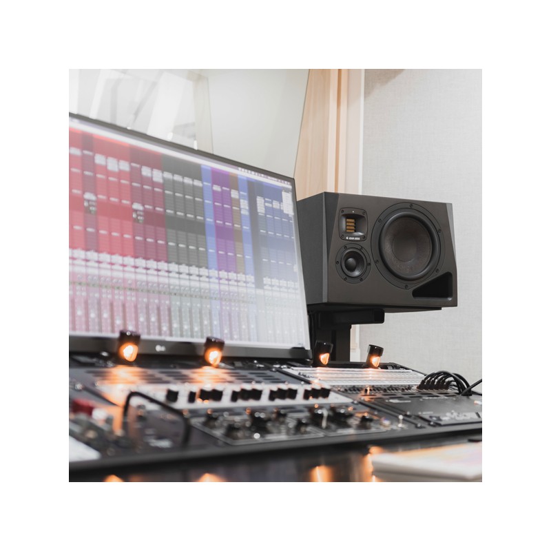 ADAM Pro Audio A8H B - Monitor studyjny aktywny średniego pola ADAM Pro Audio A8H B - Monitor studyjny aktywny średniego pola