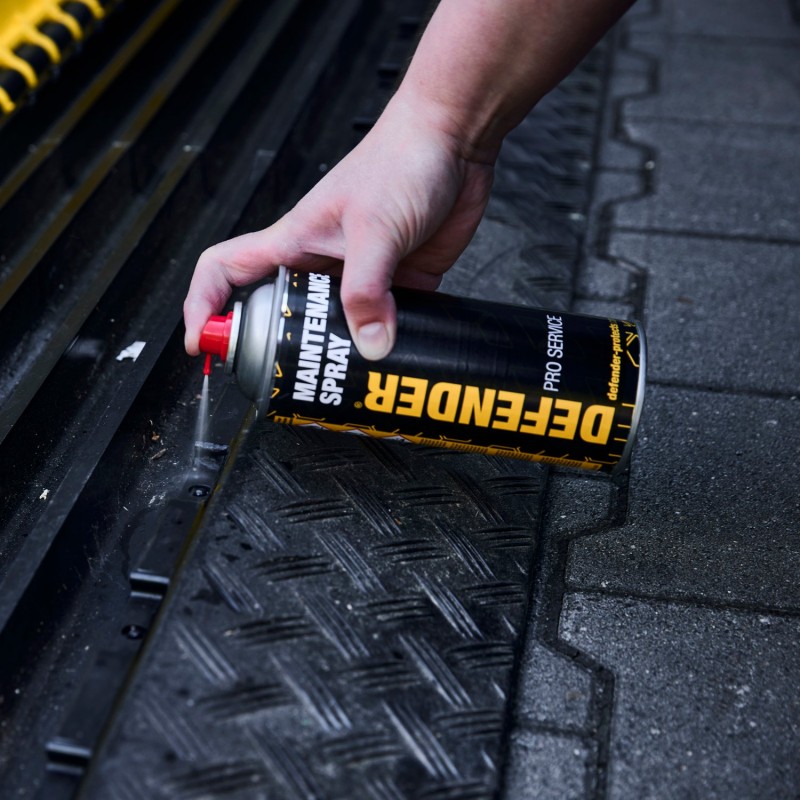 Defender MAINTENANCE SPRAY 400ml - Preparat do konserwacji i serwisowania najazdów kablowych Defender MAINTENANCE SPRAY 400ml - Preparat do konserwacji i serwisowania najazdów kablowych