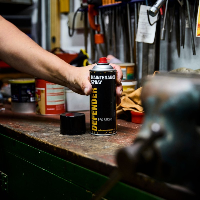 Defender MAINTENANCE SPRAY 400ml - Preparat do konserwacji i serwisowania najazdów kablowych Defender MAINTENANCE SPRAY 400ml - Preparat do konserwacji i serwisowania najazdów kablowych
