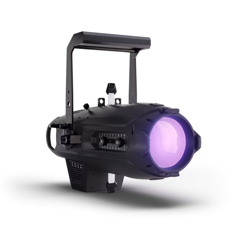 Cameo P6 - Reflektor profilowy LED full color Cameo P6 - Reflektor profilowy LED full color