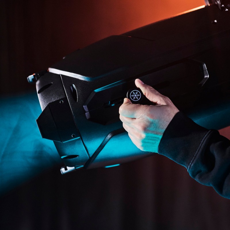 Cameo P6 - Reflektor profilowy LED full color Cameo P6 - Reflektor profilowy LED full color