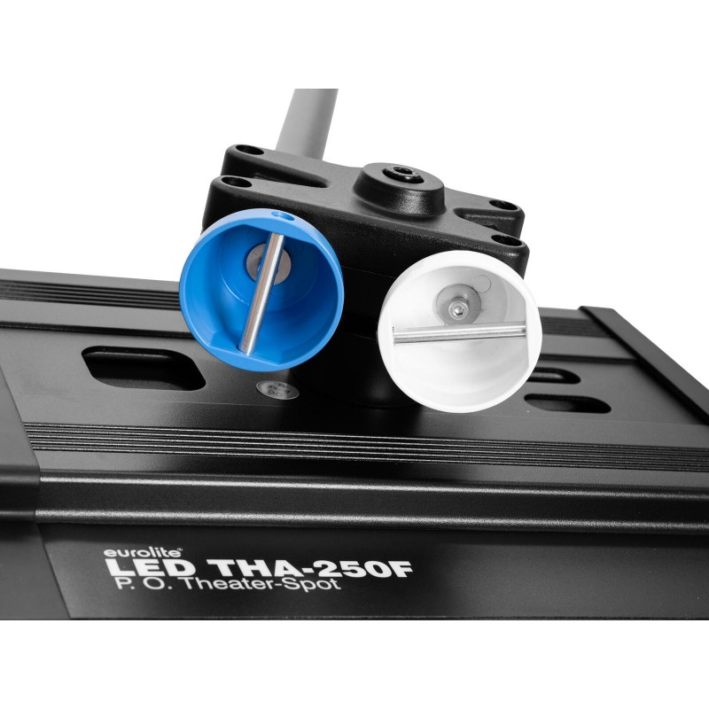 Eurolite LED THA-250F P.O. - Reflektor teatralny LED 200W