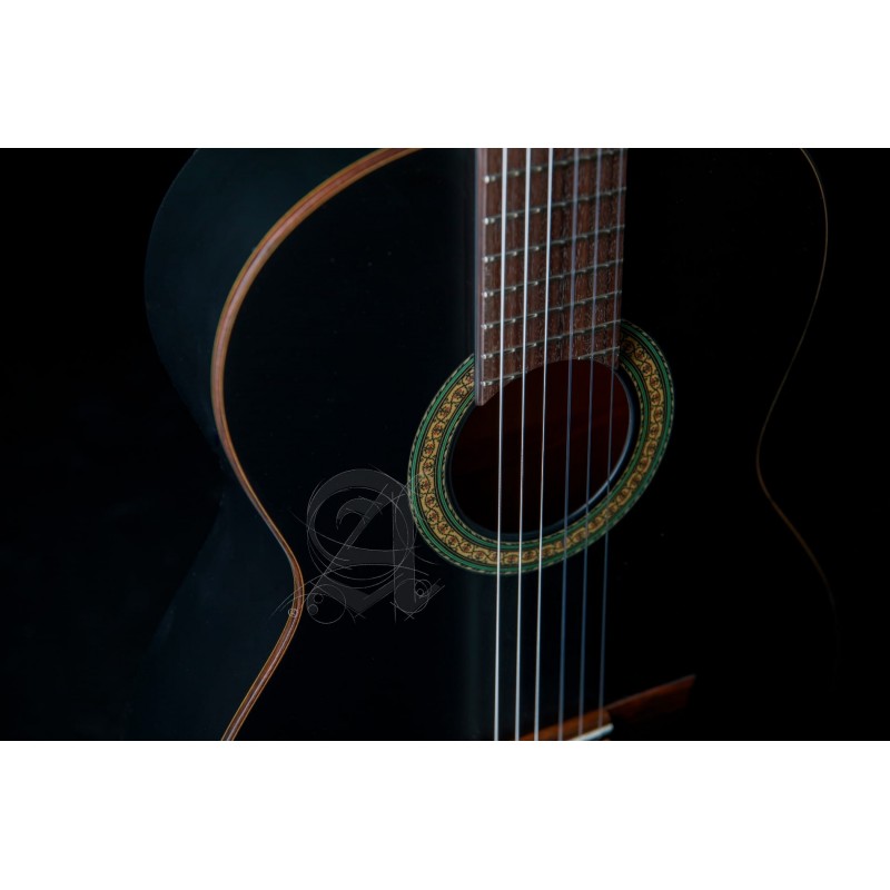 Alhambra 1C Black Satin - gitara klasyczna 4/4 z pokrowcem 10mm w zestawie - 12 - Gitary klasyczne - Alhambra 1C Black Satin to Alhambra 1C Black Satin - gitara klasyczna 4/4 z pokrowcem 10mm w zestawie - 12 - Gitary klasyczne - Alhambra 1C Black Satin to