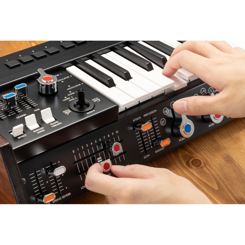 Korg miniKORG 700SM - Syntezator analogowy