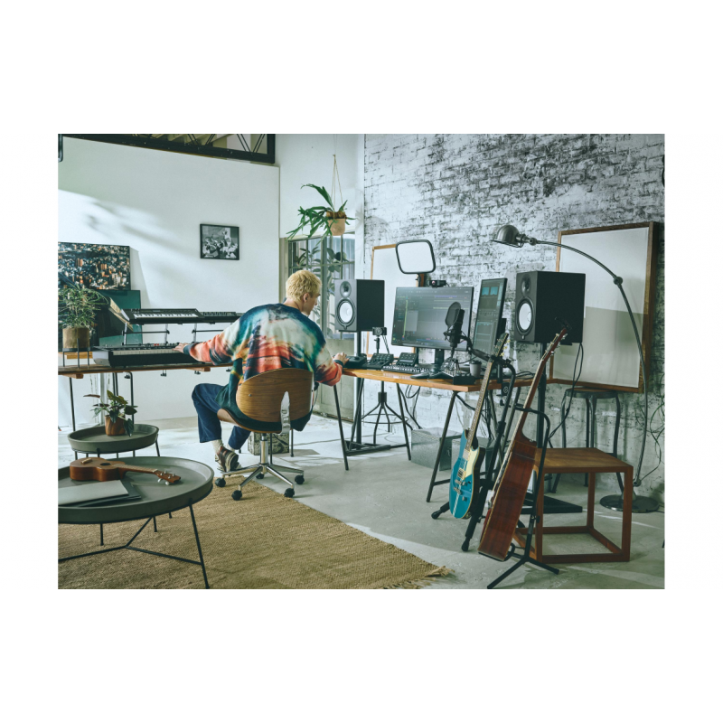 Yamaha URX44 BK Interfejs audio - 10 - Interfejsy audio - Yamaha URX44 BK to profesjonalny interfejs audio USB 4×4 z wysokiej kl