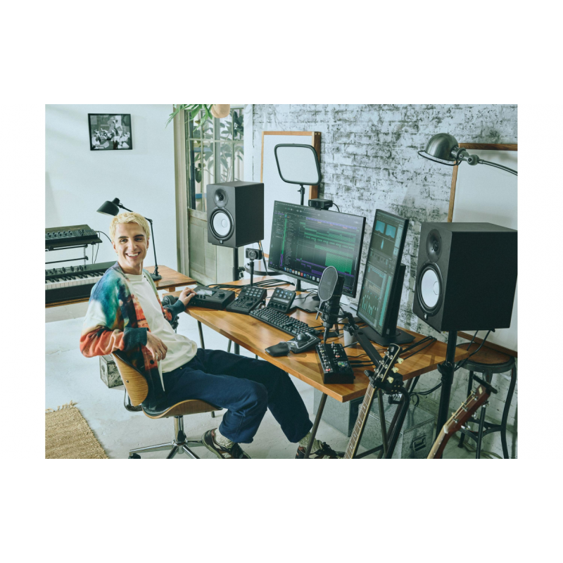 Yamaha CC1 Kontroler DAW - 12 - Kontroler DAW USB - Yamaha CC1 to kompaktowy kontroler DAW USB, umożliwiający wygodne sterowanie