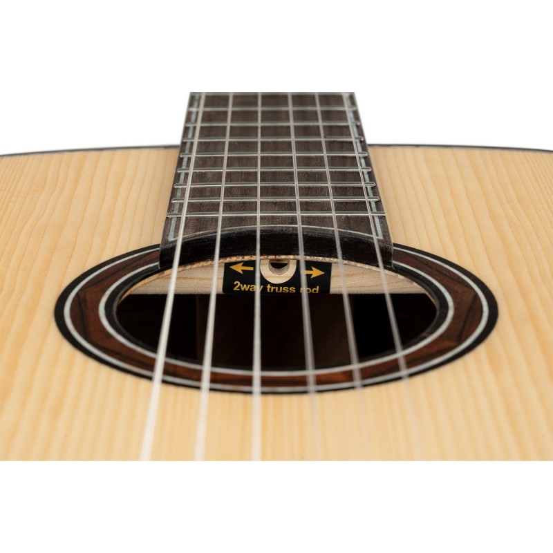 Ortega GRANDSUITE The Private Room - Gitara klasyczna 4/4 z pokrowcem