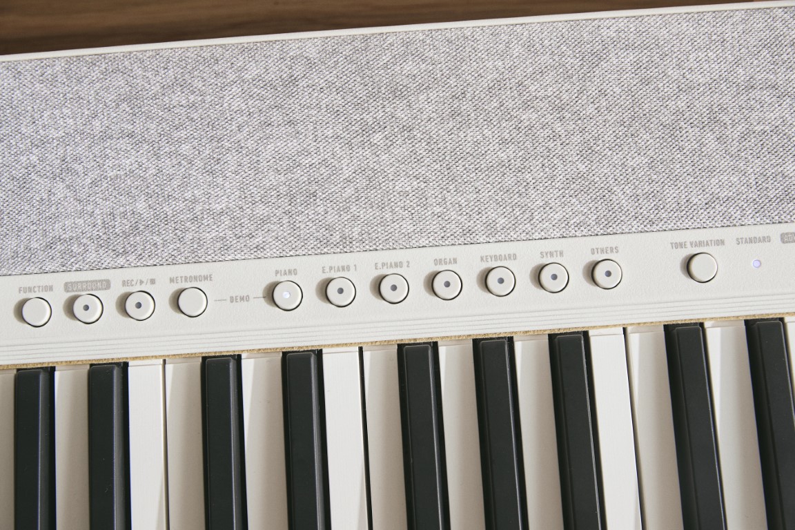 Keyboard Casio CT-S1-76 WE: Poczuj wolność dzięki lekkiej i kompaktowej konstrukcji